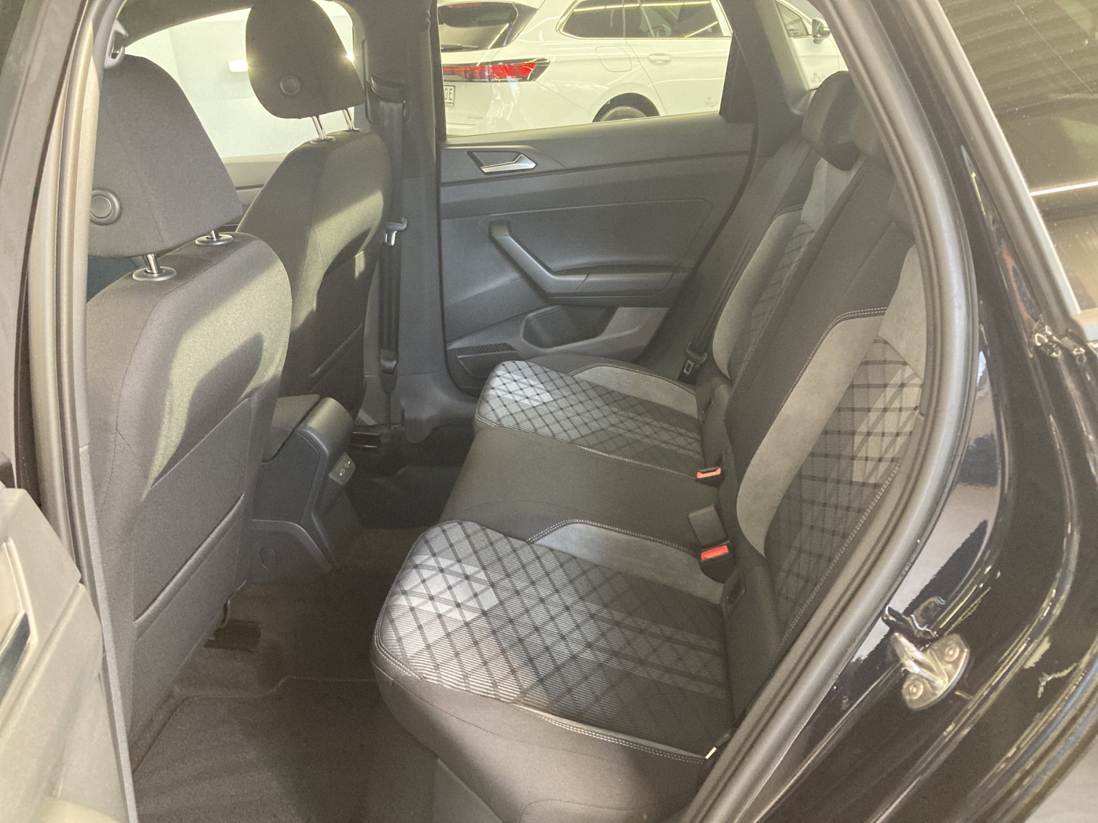Polo TSI DSG R-Line LED TravelAssist Kamera AppConnect