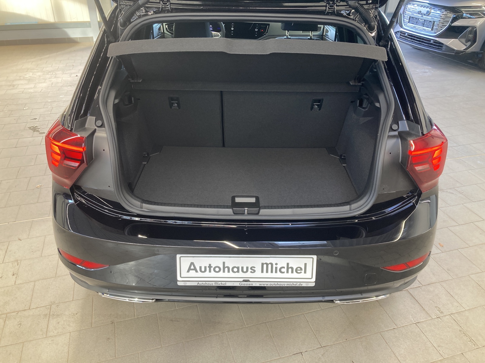 Polo TSI DSG R-Line LED TravelAssist Kamera AppConnect