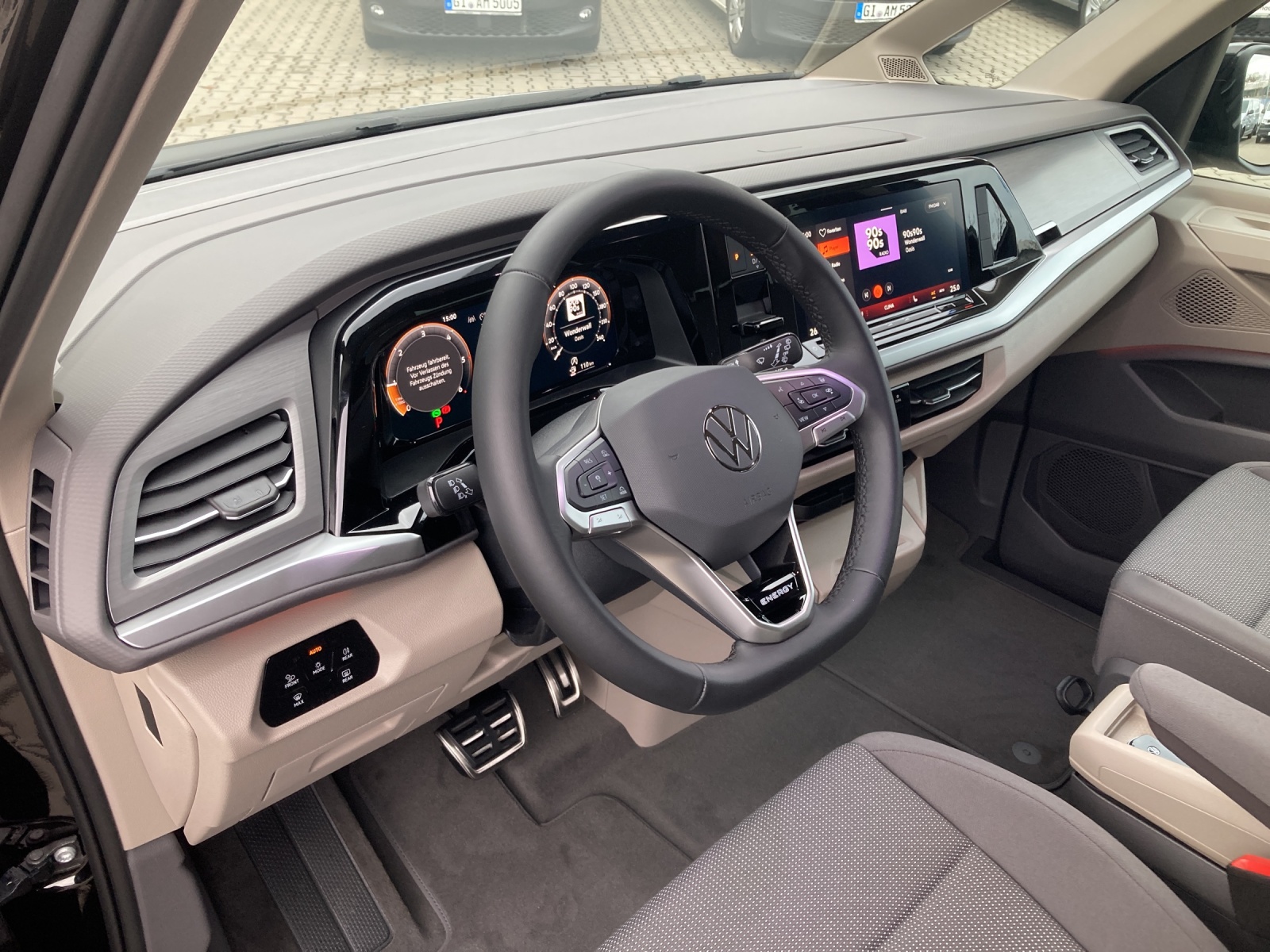 T7 Multivan Energy 2.0 TDI DSG KÜ AHK Standheizung Vis a Vis
