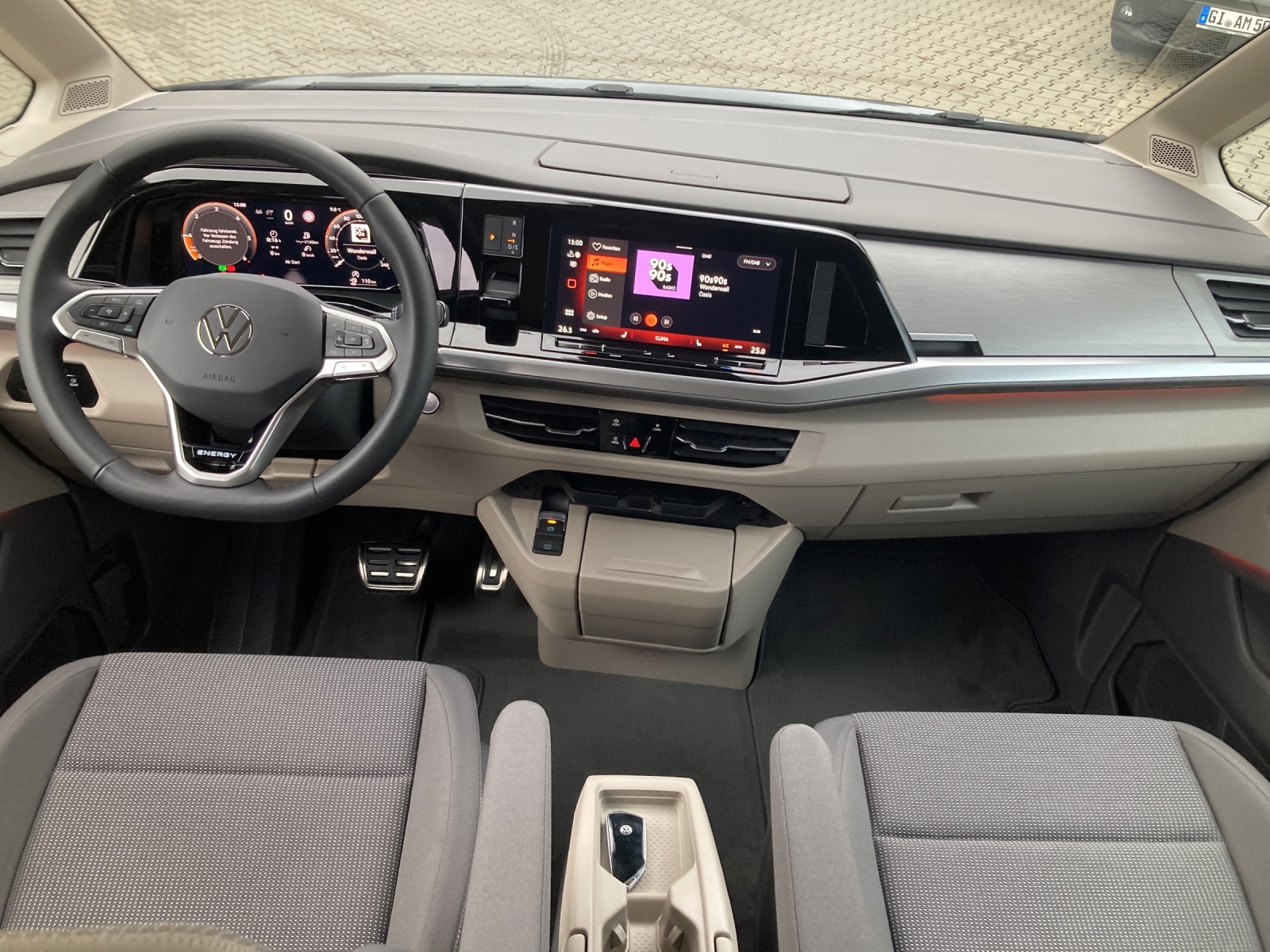 T7 Multivan Energy 2.0 TDI DSG KÜ AHK Standheizung Vis a Vis