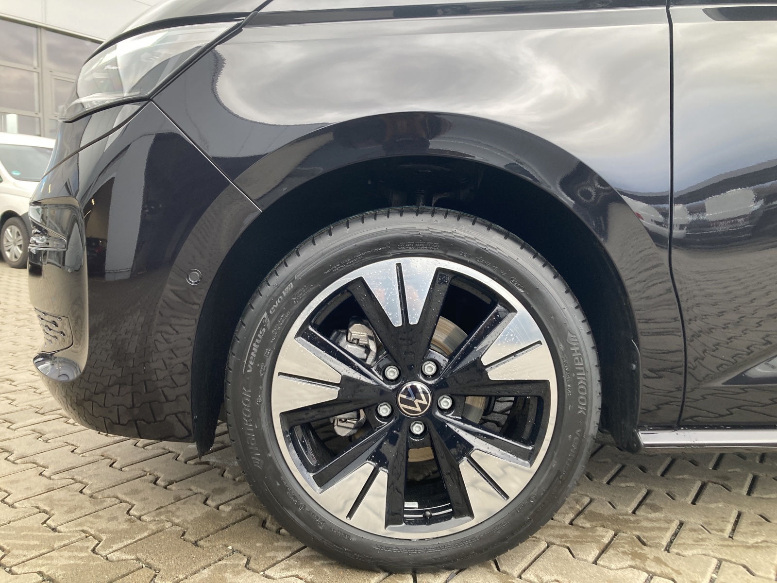 T7 Multivan Energy 2.0 TDI DSG KÜ AHK Standheizung Vis a Vis