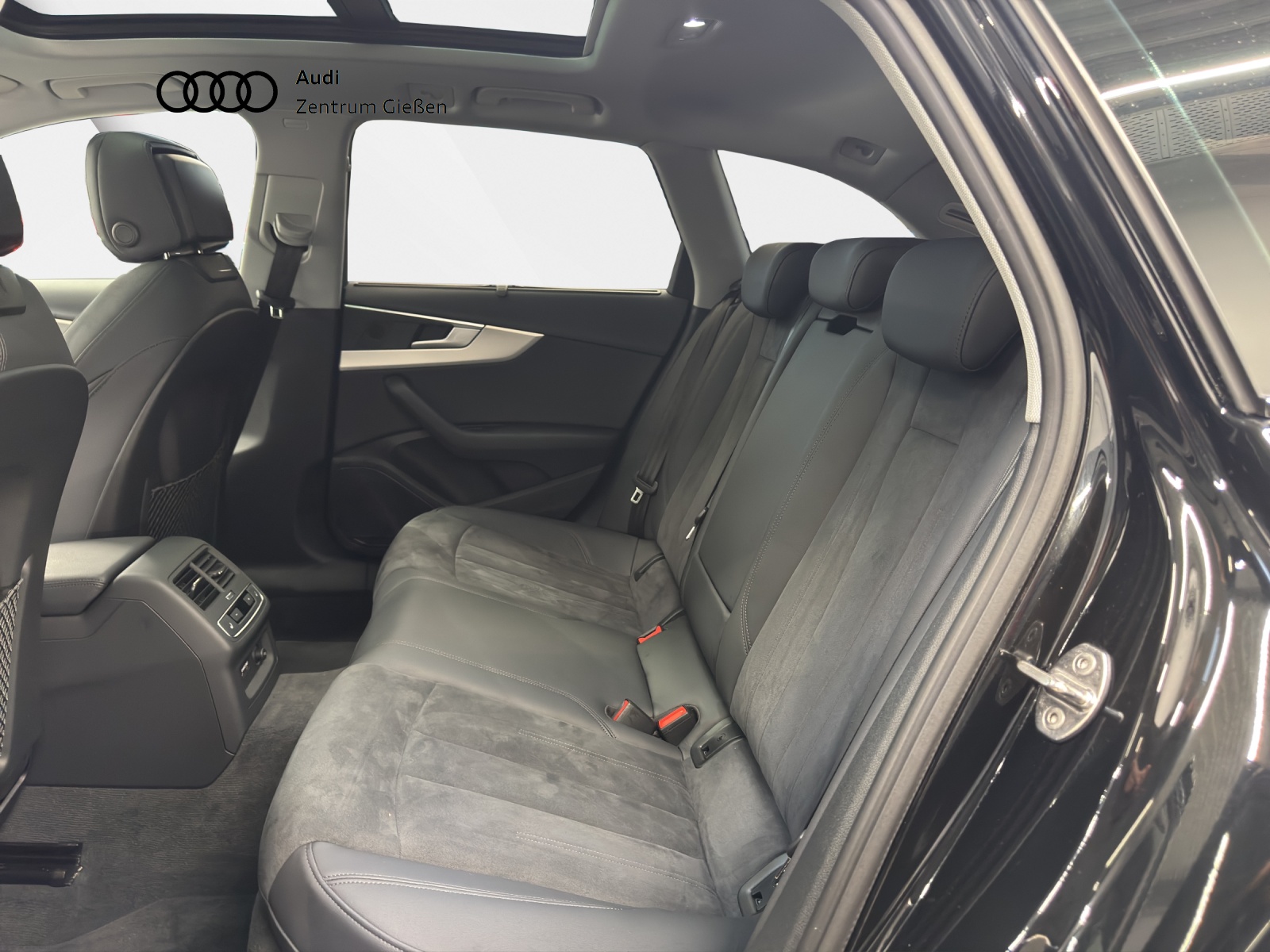 A4 Avant 40 TDI S-tronic advanced AHK Pano Assistenzpaket