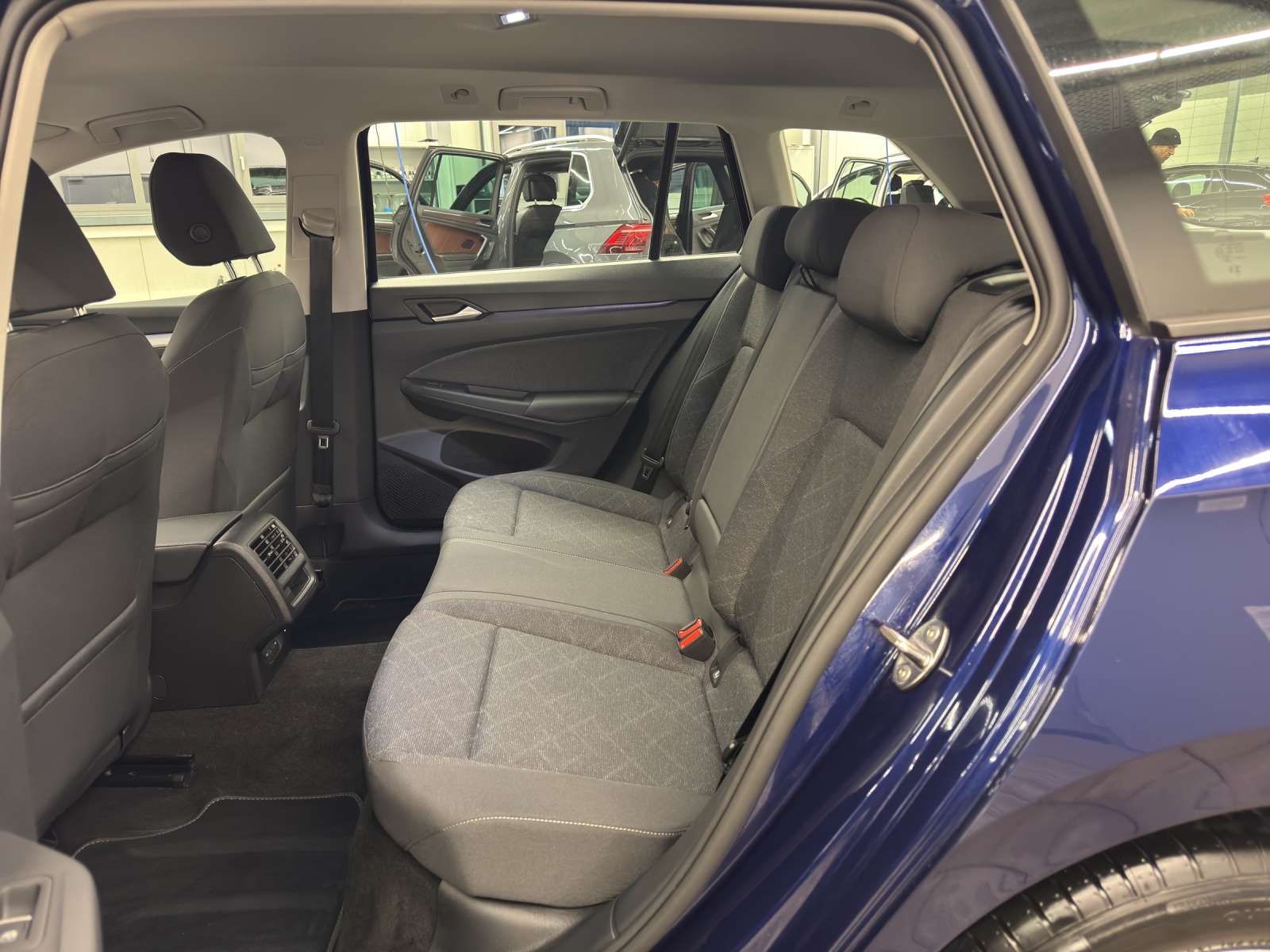 Golf 8 Variant eTSI DSG Life