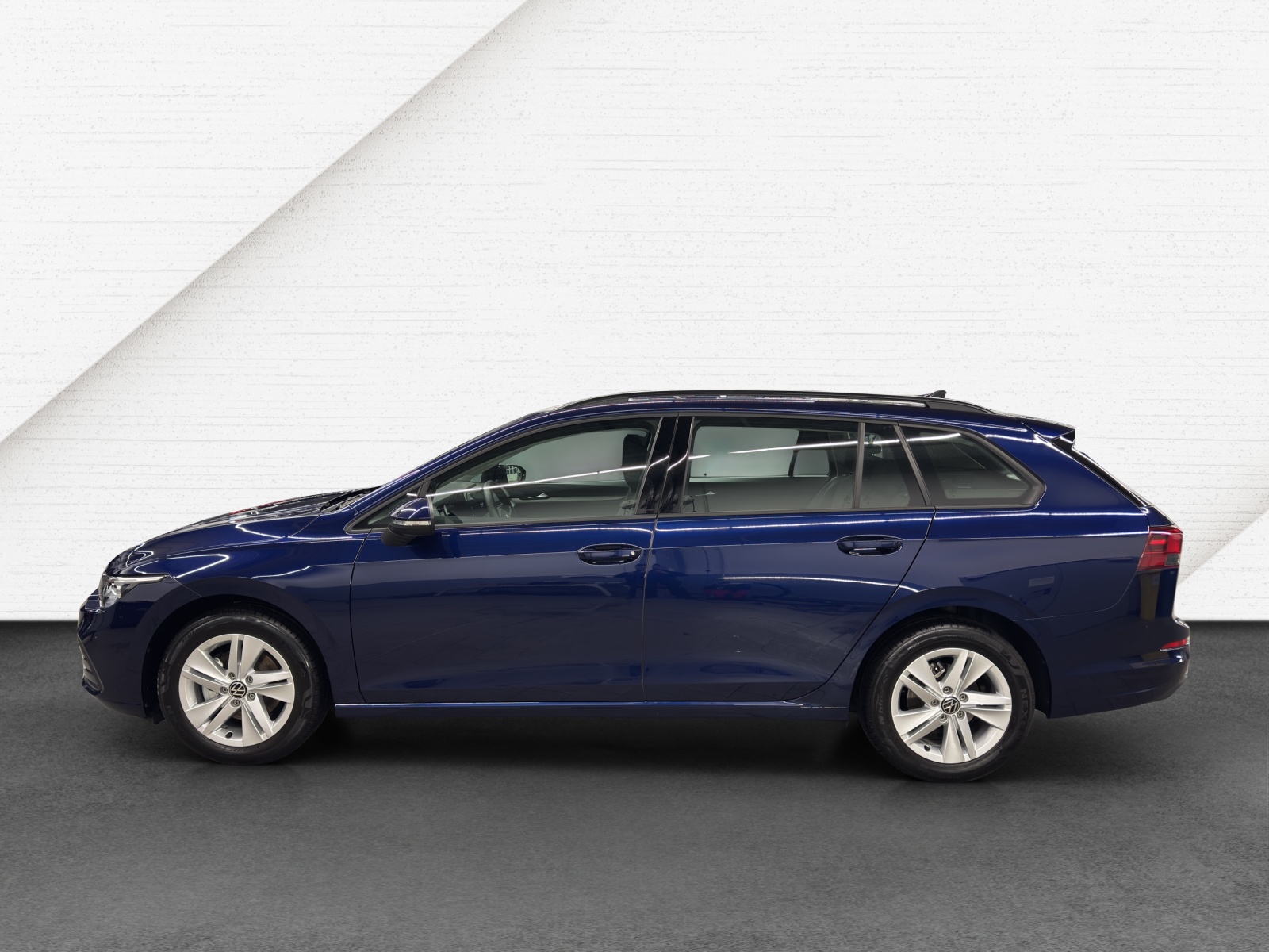 Golf 8 Variant eTSI DSG Life