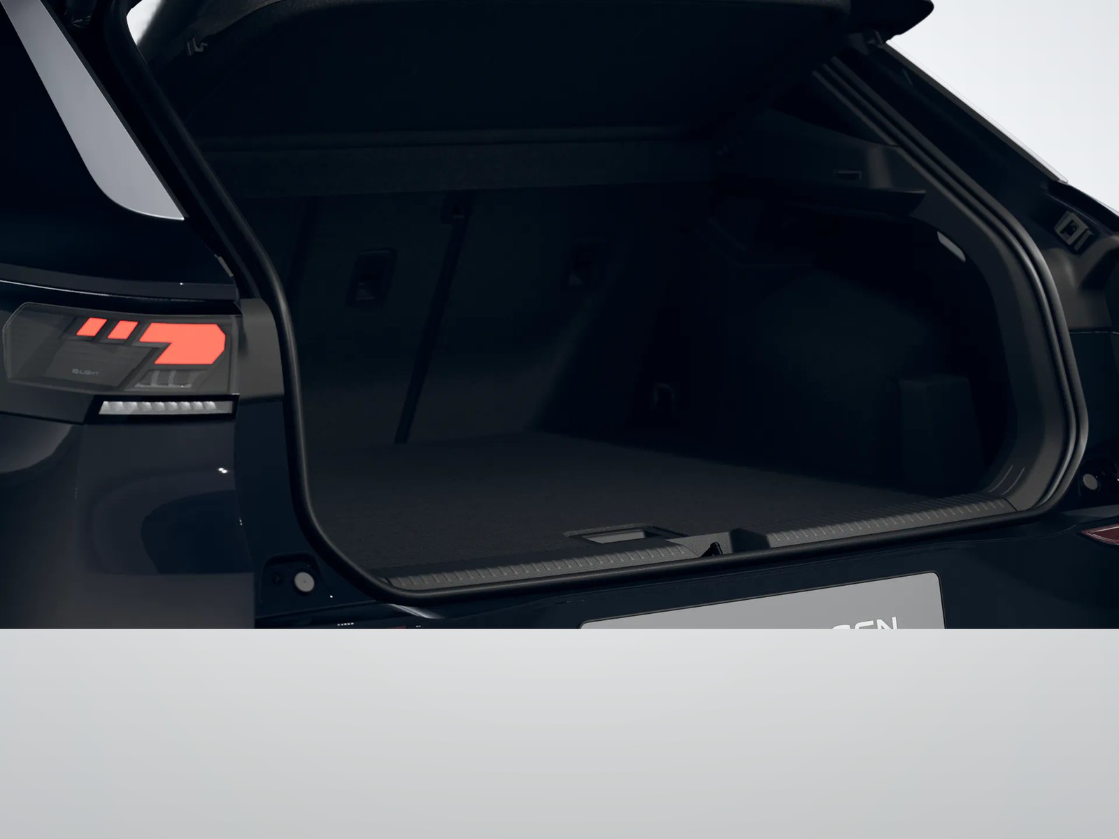 T-Roc eTSI DSG R-Line IQ-Light ACC Navi Kamera AHK