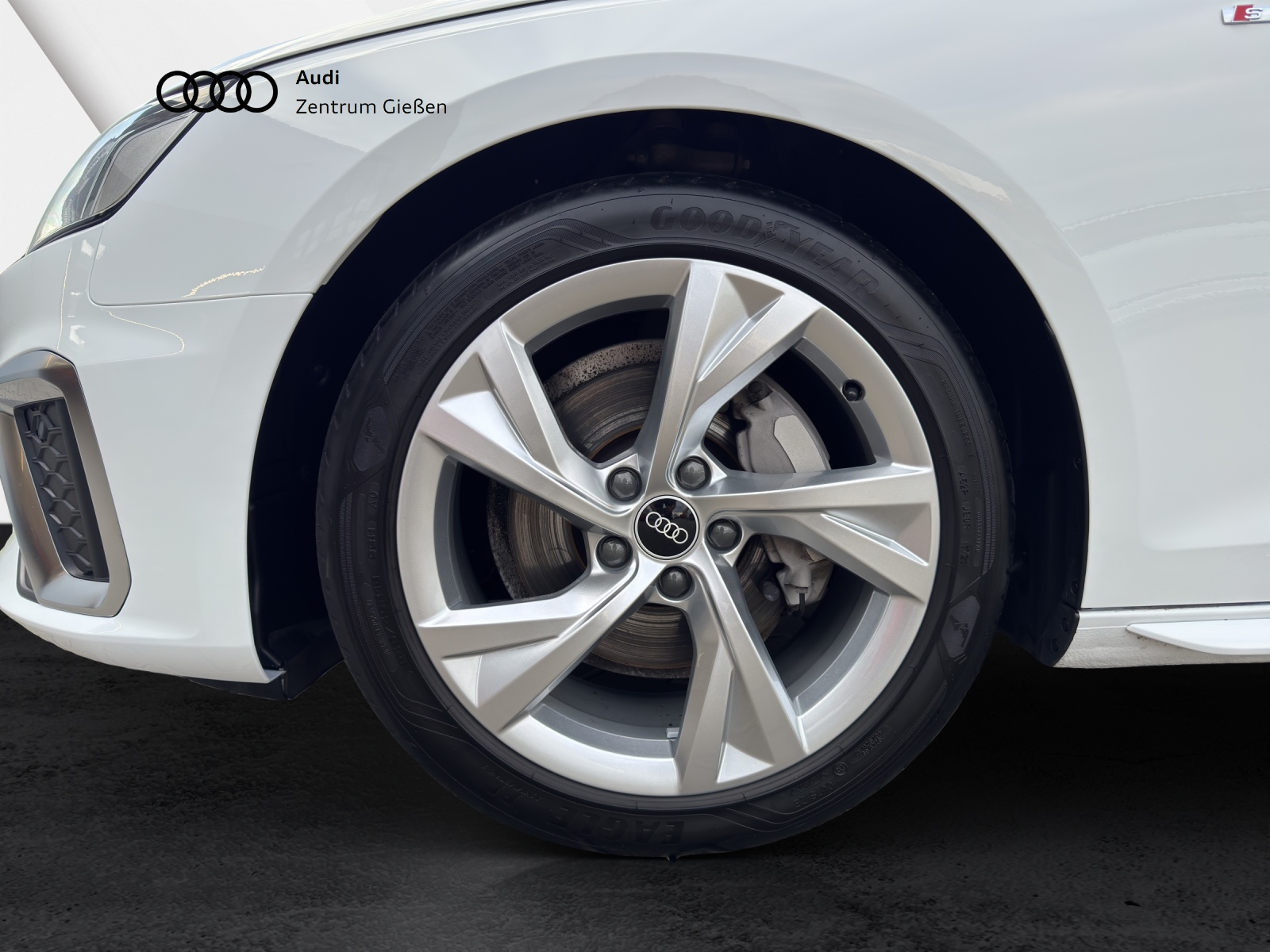 A4 Avant 40 TDI S line Businesspaket AHK Navi