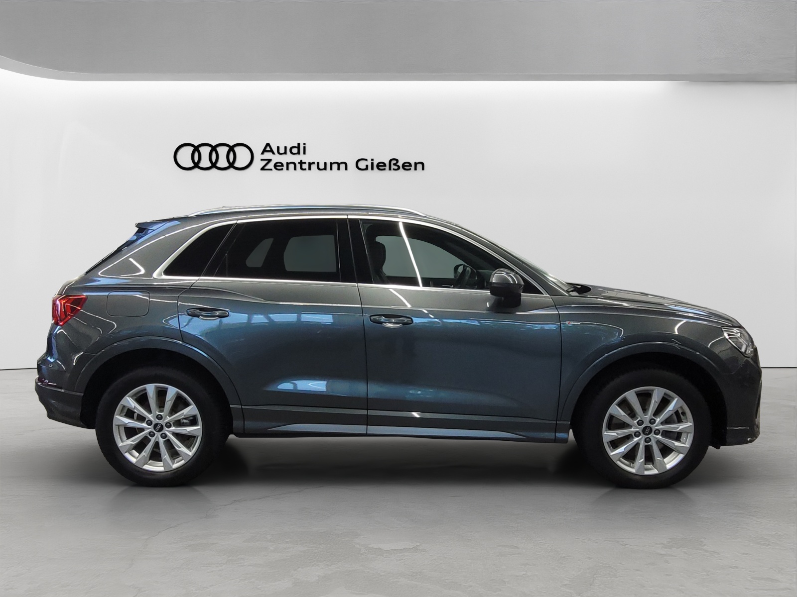 Q3 45 TFSI e S line ACC Kamera LED Navi