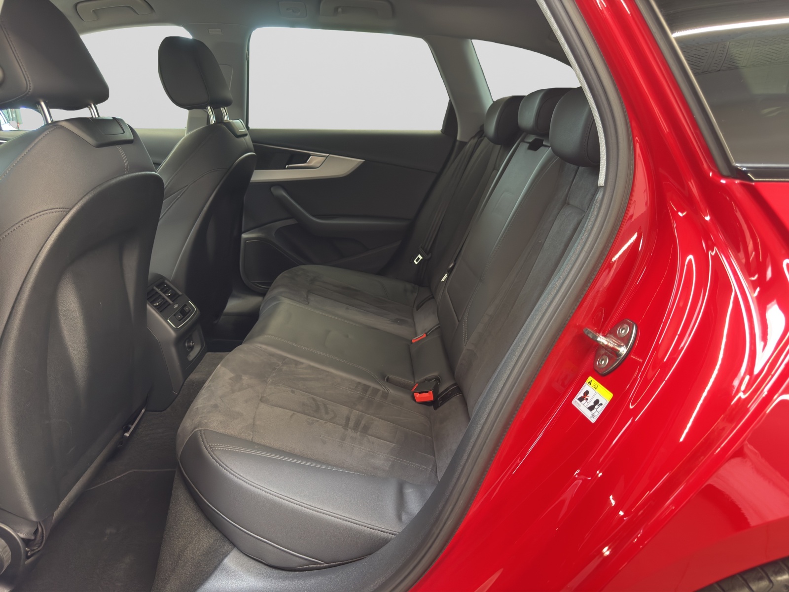 A4 Avant 35 TDI S line Black 360°Kamera AHK Navi