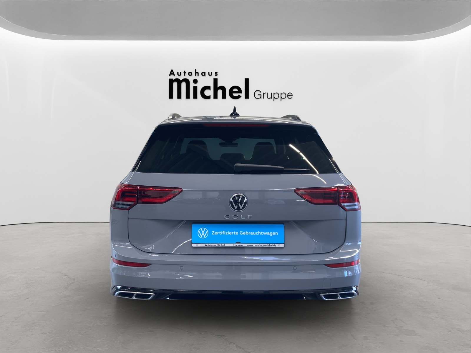 Golf 8 Variant TSI R-Line ACC LED Navi AHK Alu-18Zoll