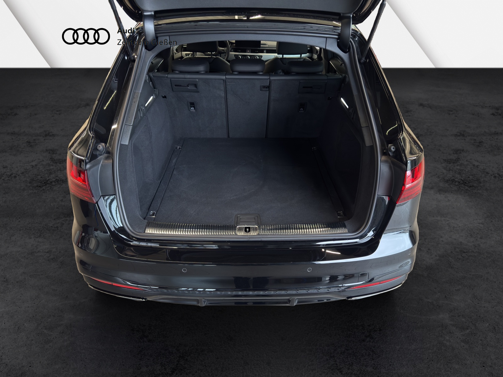 A4 Avant 45 TFSI quattro S line competition edition plus Matrix-LED Black 
