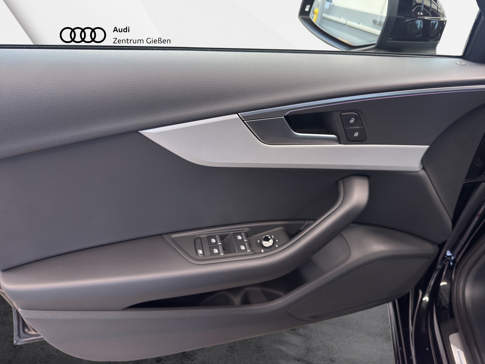 A4 Avant 45 TFSI quattro S line competition edition plus Matrix-LED Black 
