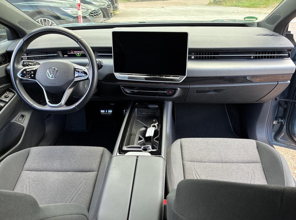 ID.7 Tourer Pro 210 kW/77kWh Wärmepumpe IQ-Light ACC AHK Navi