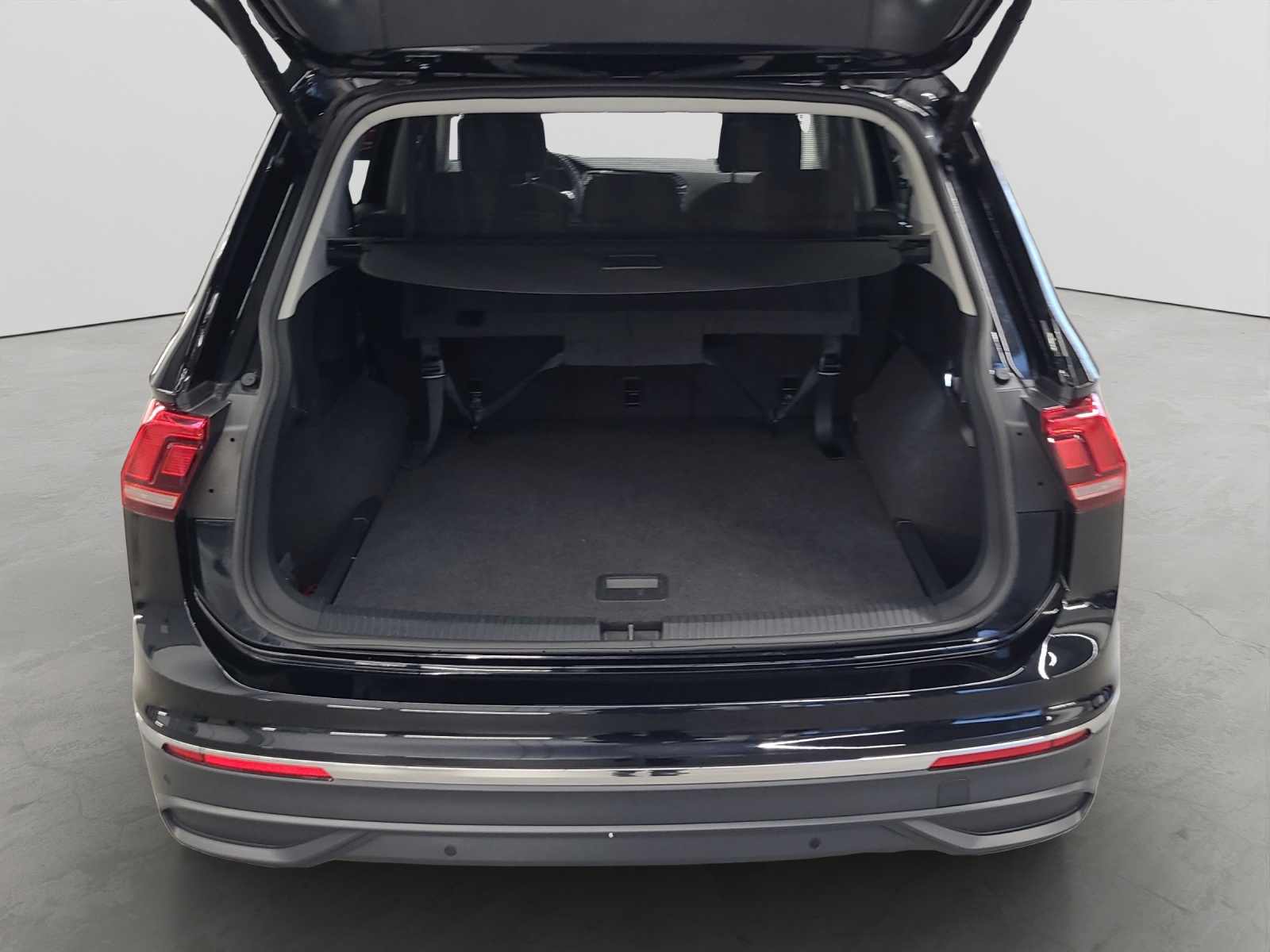 Tiguan Allspace TSI DSG Life Panodach HeadUp ACC LED Navi Kamera