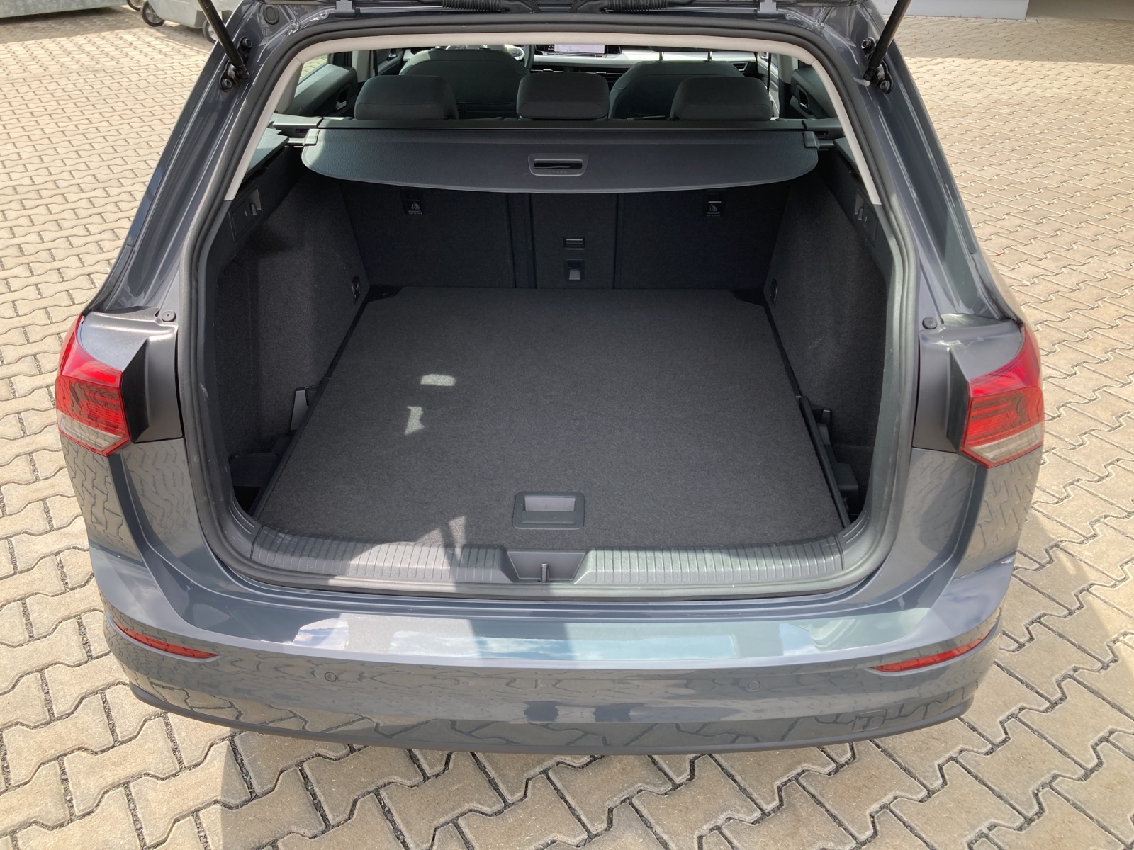 Golf 8 Variant TSI Life