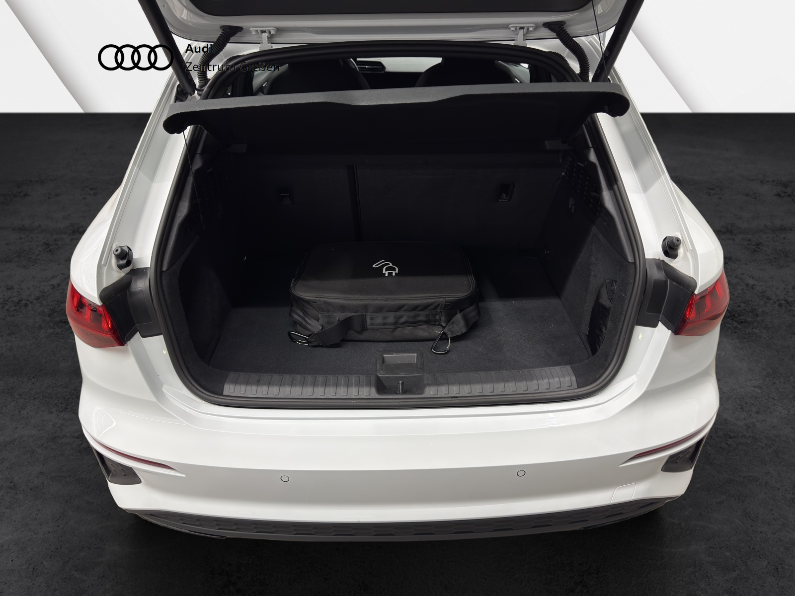 A3 Sportback 45 TFSI e S line Black Navi LED