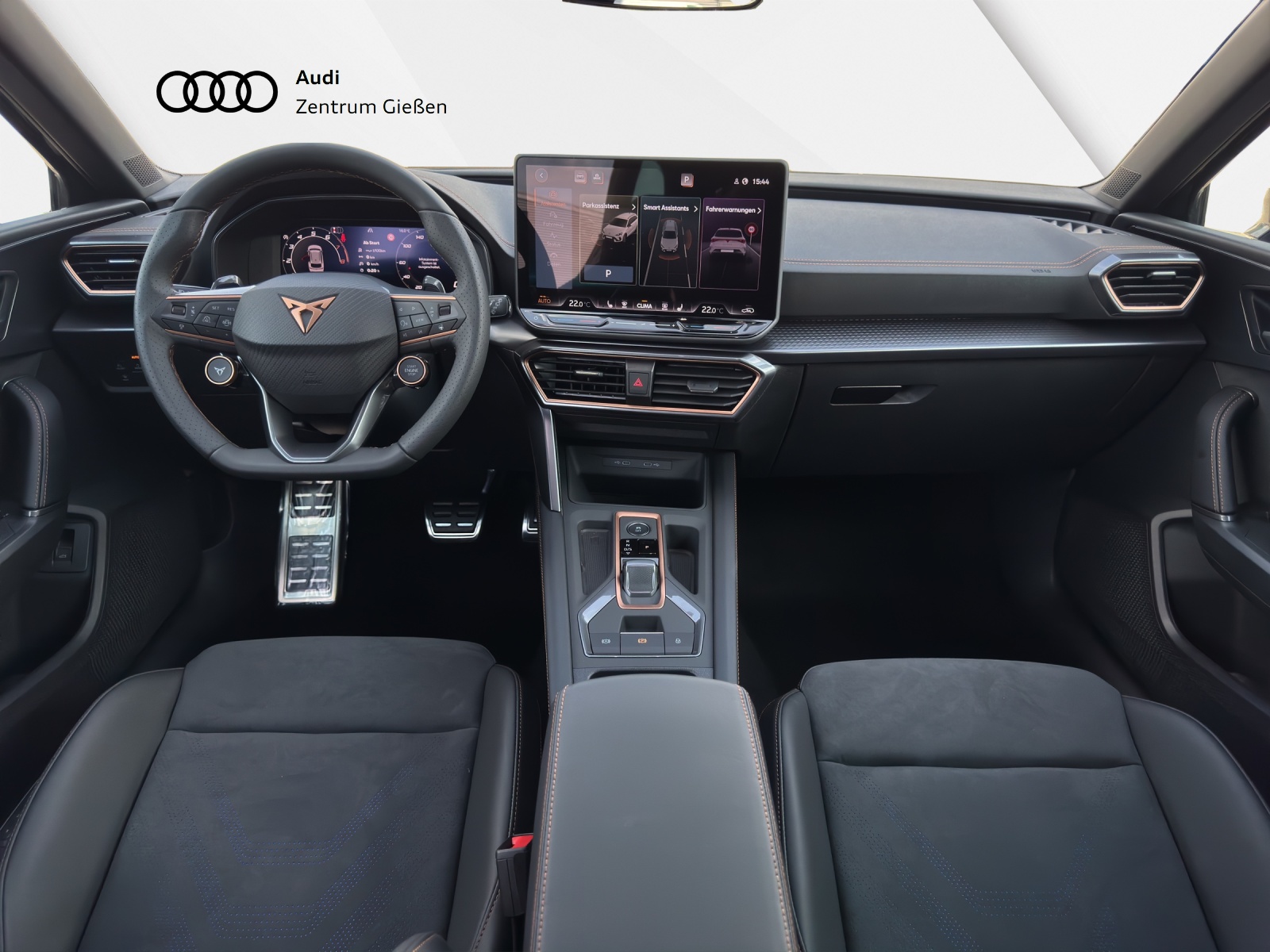 Leon Sportstourer 2.0 TSI 4Drive VZ ACC DCC AHK Kamera