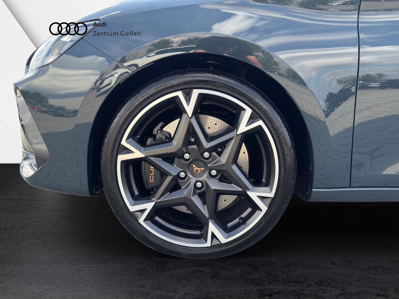 Leon Sportstourer 2.0 TSI 4Drive VZ ACC DCC AHK Kamera