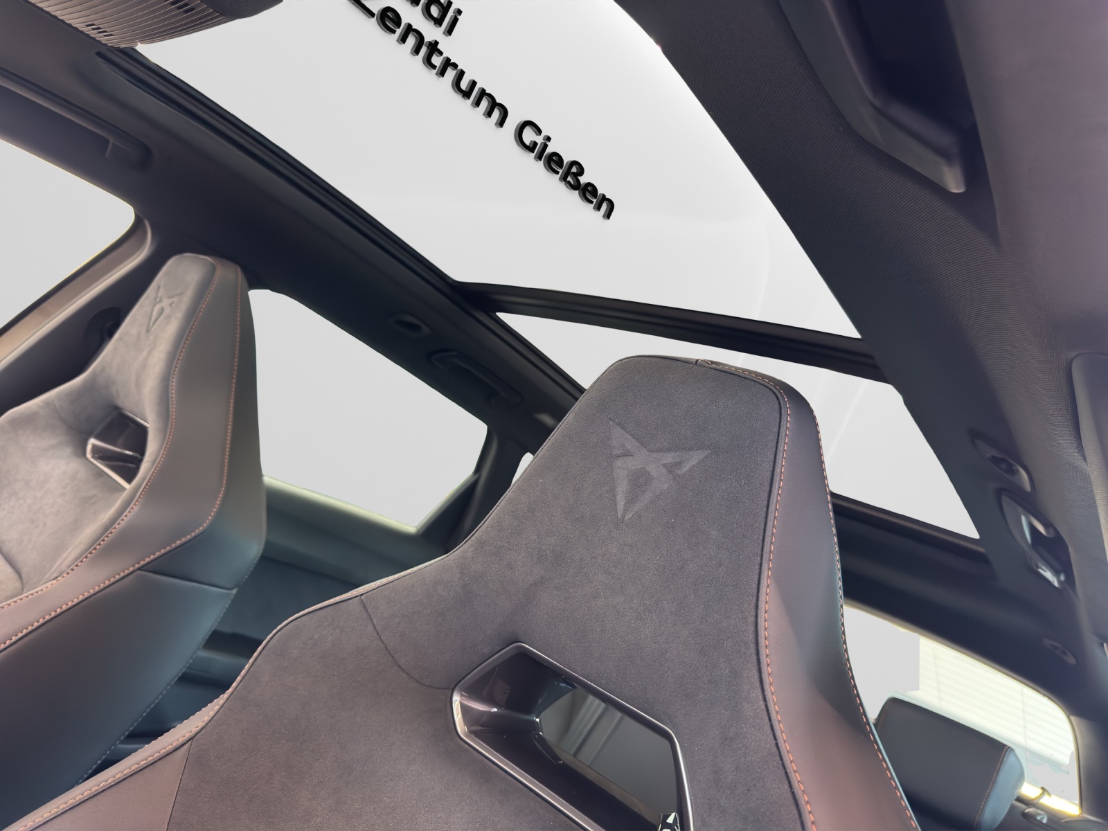 Leon Sportstourer TSI 4Drive VZ Pano AHK Sennheiser