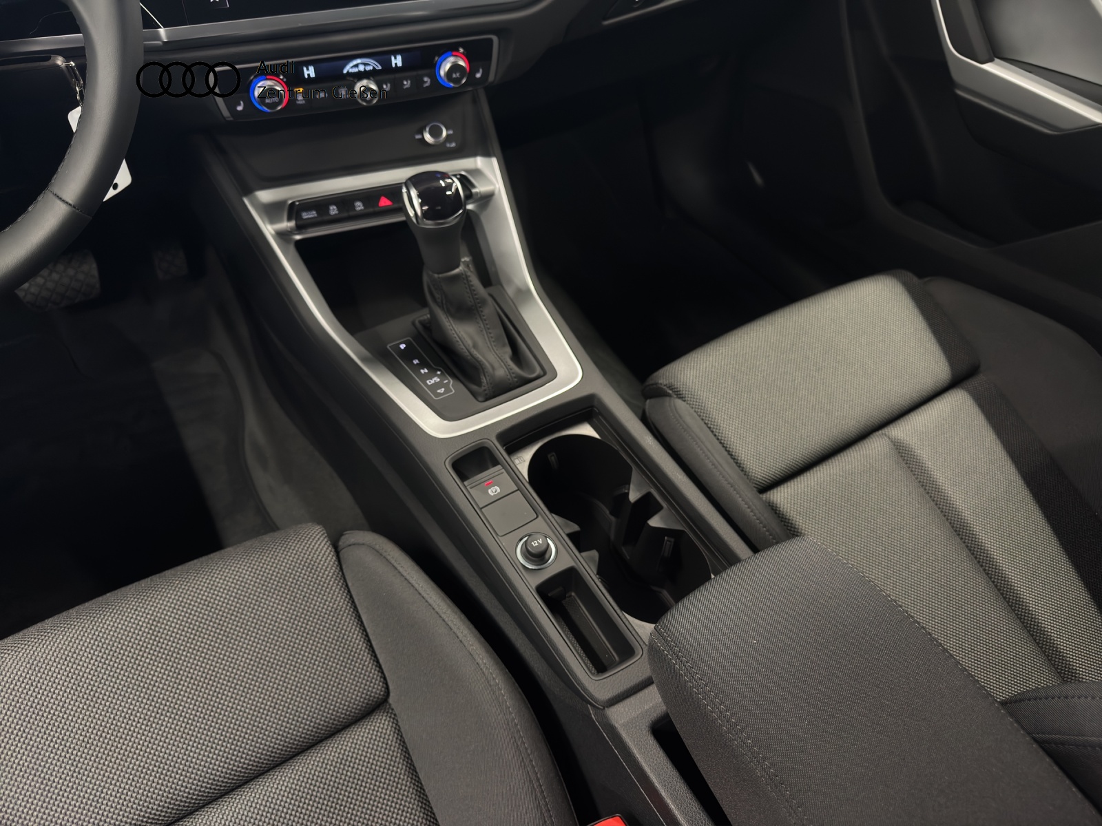 Q3 35 TFSI advanced AHK LED Kamera Standheizung