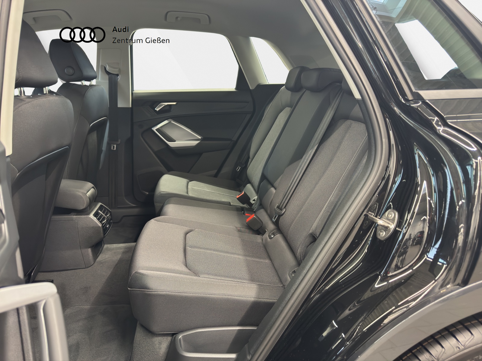 Q3 35 TFSI advanced AHK LED Kamera Standheizung