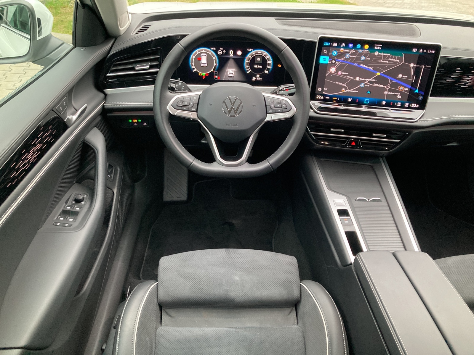 Passat Variant eTSI DSG Business