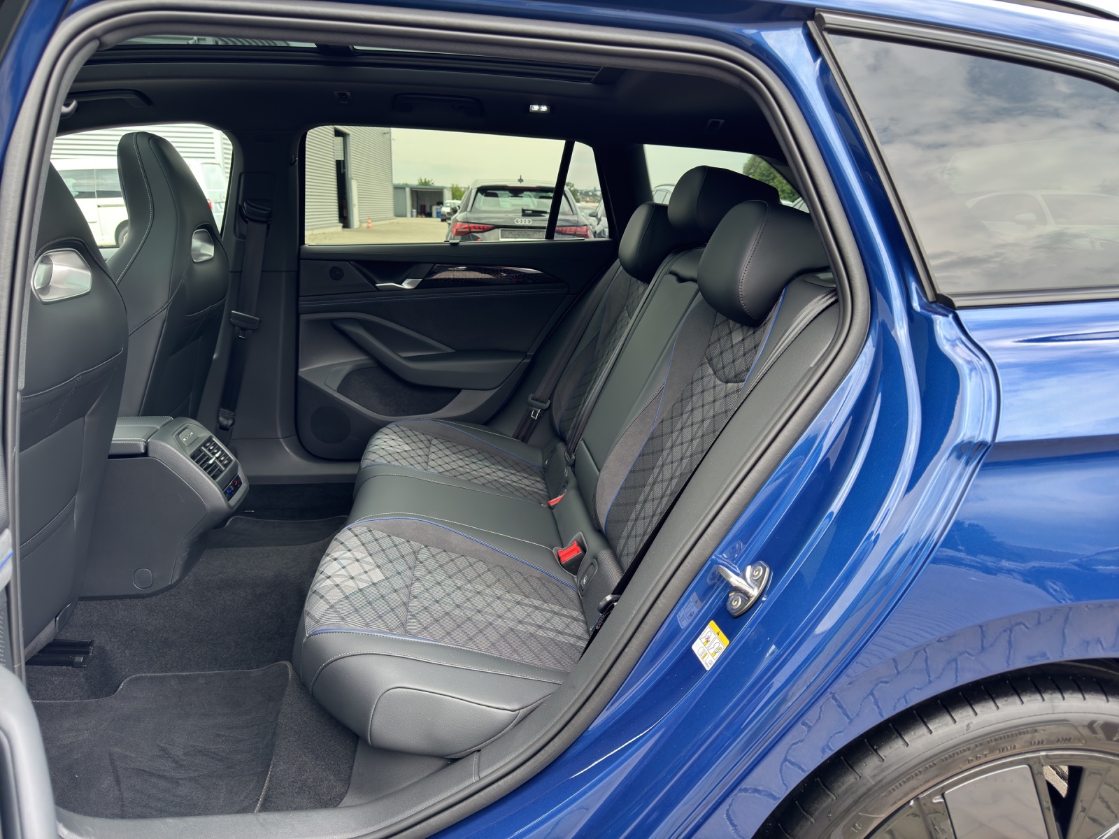 Passat Variant TDI DSG R-line 
