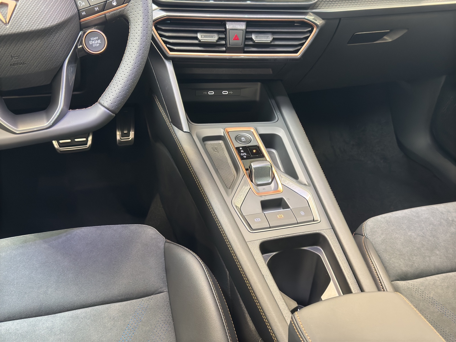 Formentor 2.0 TSI 4Drive VZ Pano AHK Sennheiser Navi