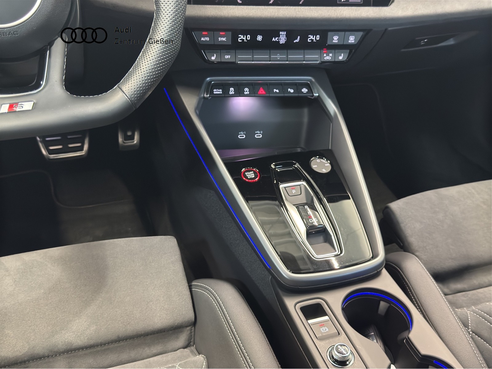 S3 Limousine (8YM)(04.2024->) 2.0 TFSI quattro Matrix Navi Plus