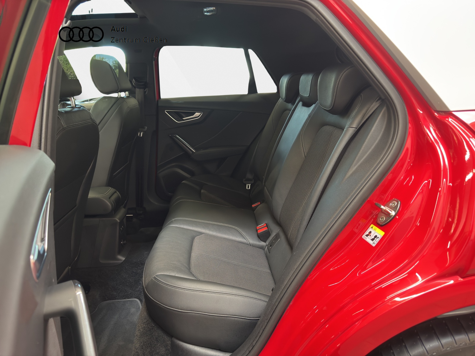 SQ2 2.0 TFSI quattro B&O AHK MATRIX PANO NAVI