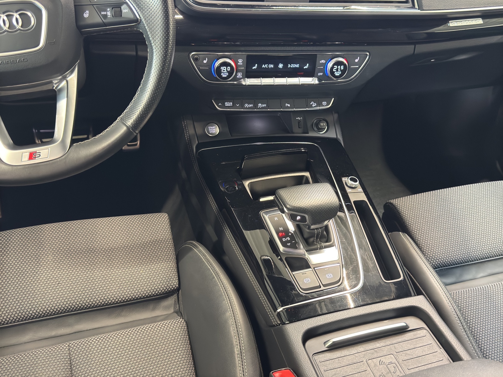 Q5 40 TDI quattro S line Black Matrix-LED AHK Navi