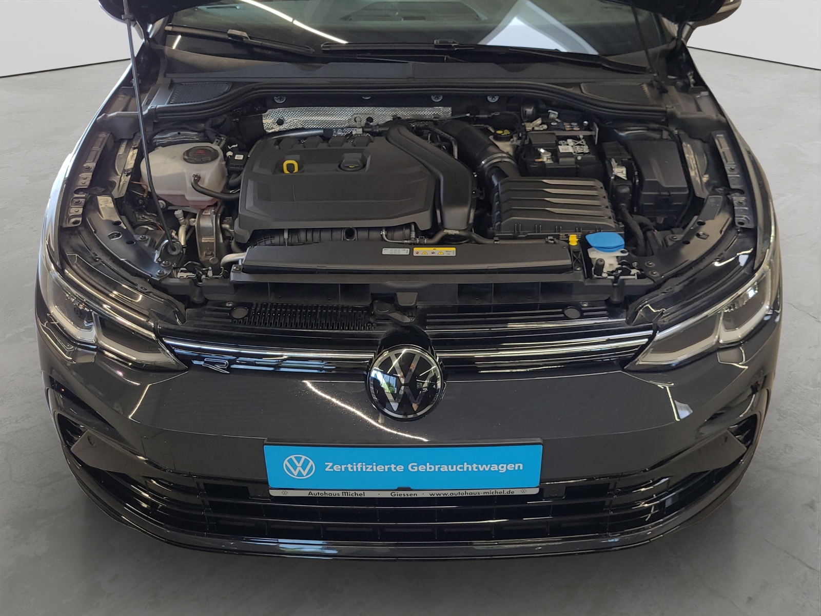 Golf 8 1.5 TSI R-Line LED Alu-18Zoll AppConnect