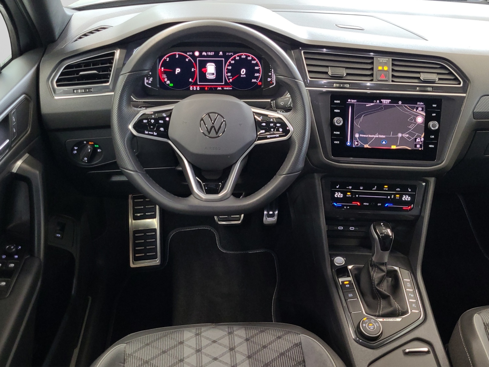 Tiguan Allspace TDI DSG 4M R-Line Black Style IQ-Light DCC AHK Alu-20Zoll