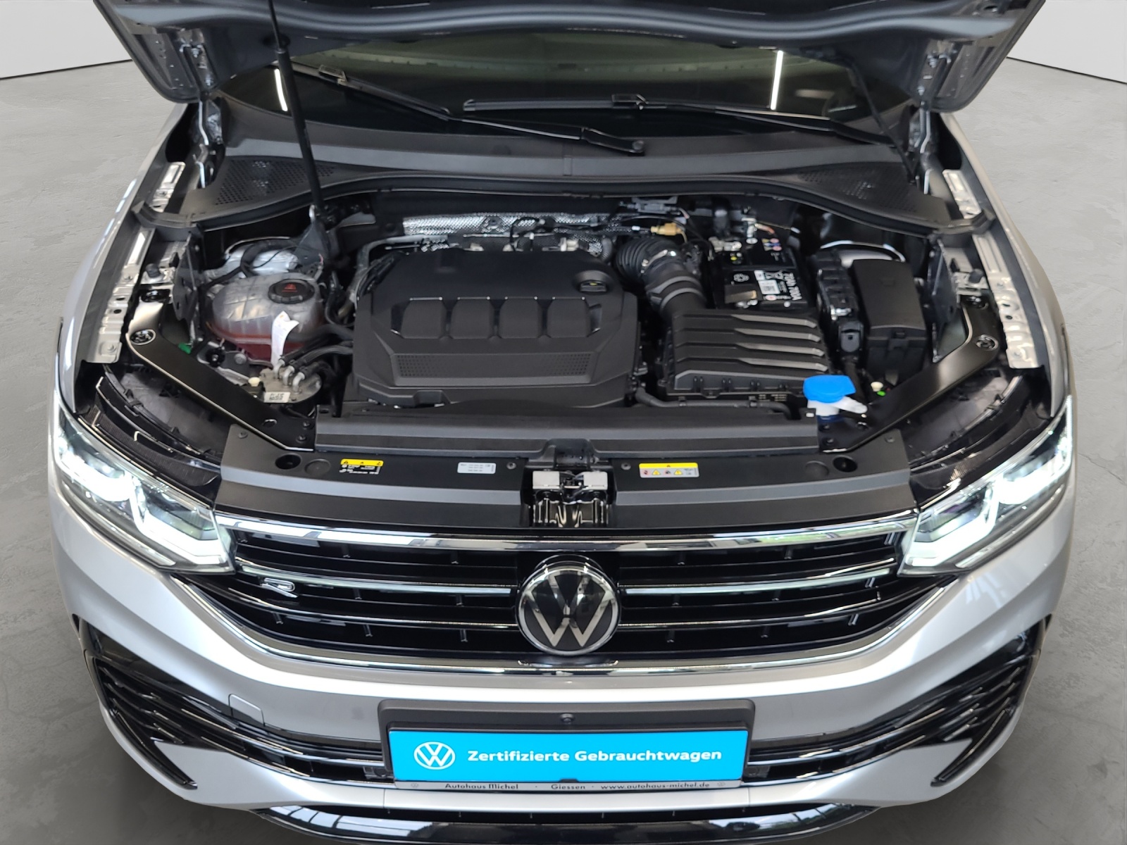Tiguan Allspace TDI DSG 4M R-Line Black Style IQ-Light DCC AHK Alu-20Zoll