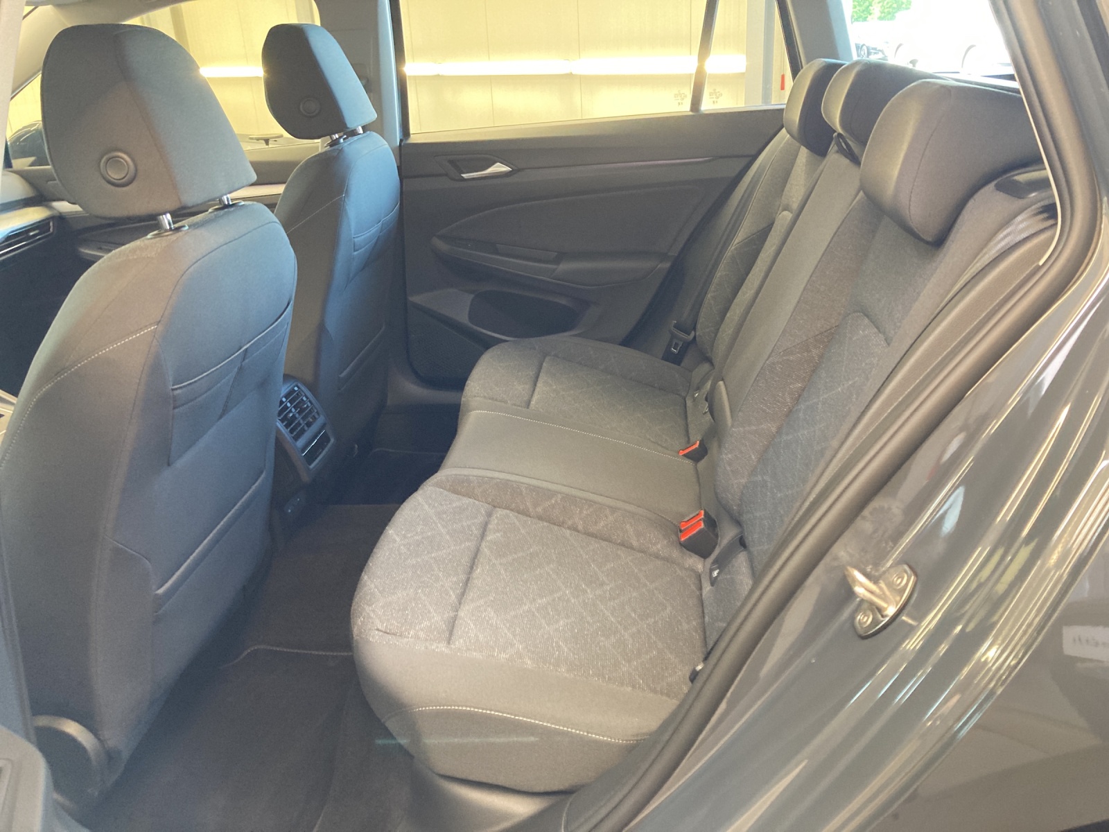 Golf VIII Variant 2.0 TDI DSG Life LED-Plus TravelAssist Navi ErgoActive