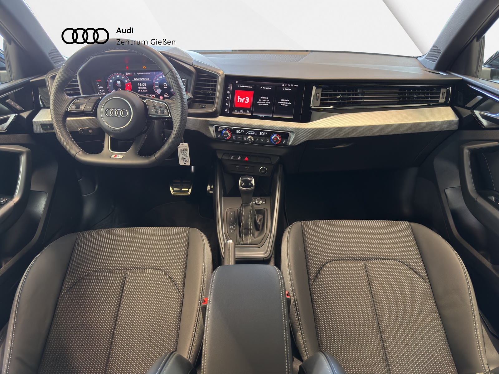 A1 Sportback 35 TFSI S-tronic S line smartphone interface