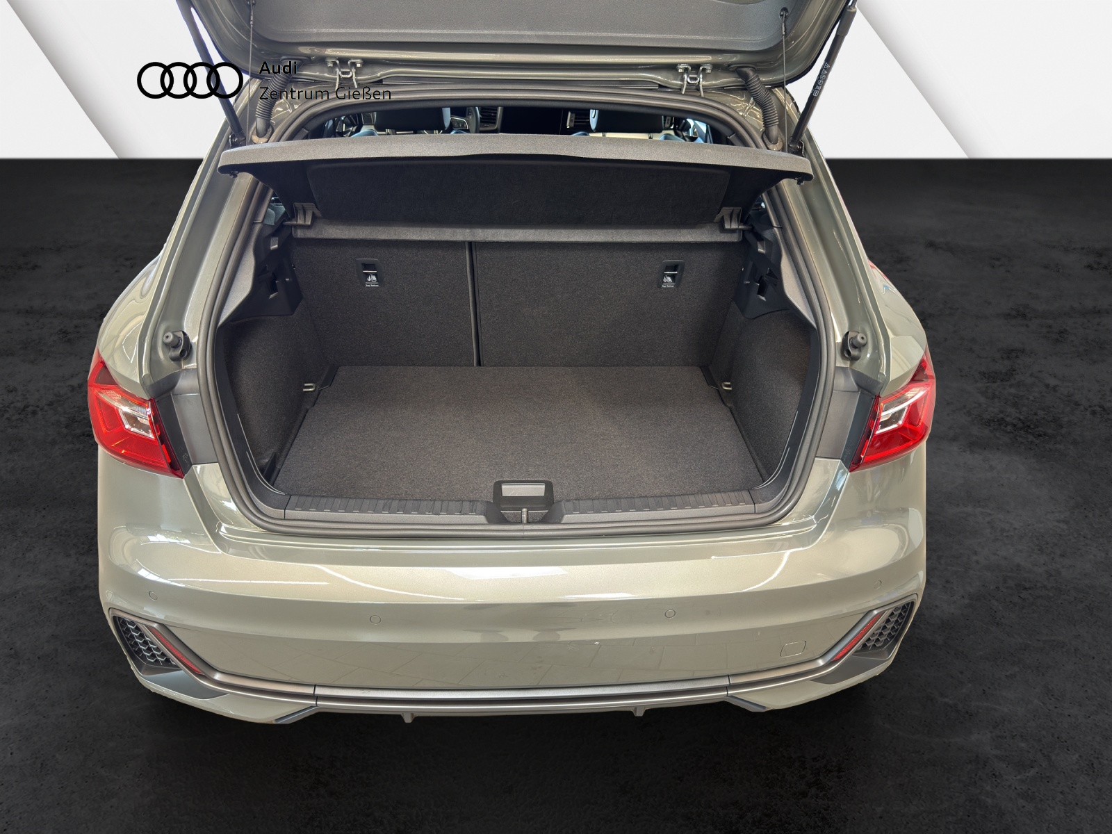 A1 Sportback 35 TFSI S-tronic S line smartphone interface