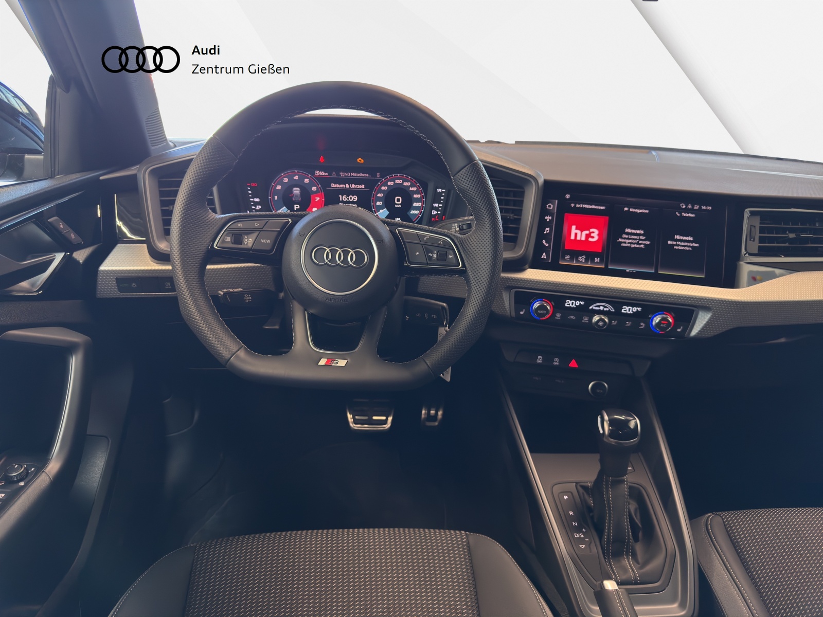 A1 Sportback 35 TFSI S-tronic S line smartphone interface