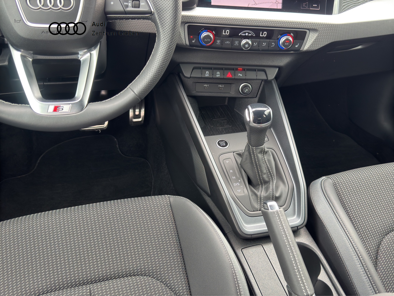 A1 Sportback 35 TFSI S line black Assistenzpaket