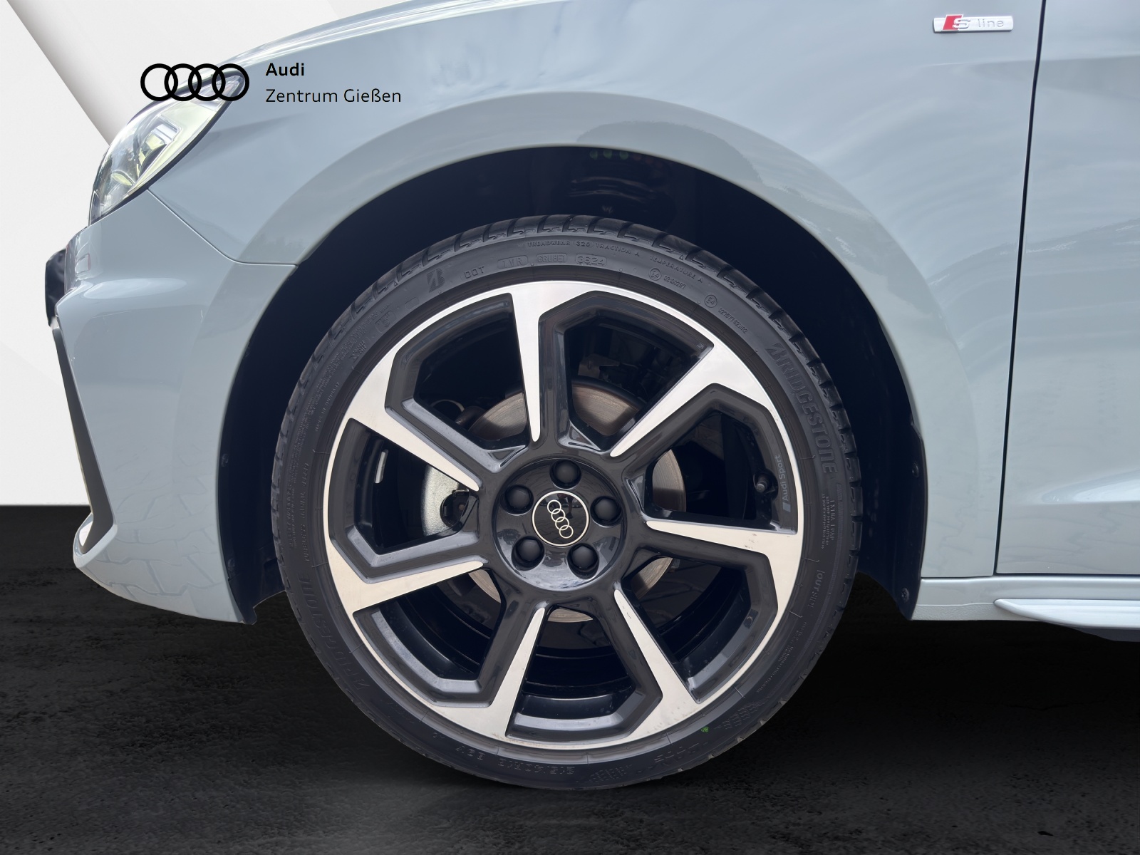 A1 Sportback 35 TFSI S line black Assistenzpaket