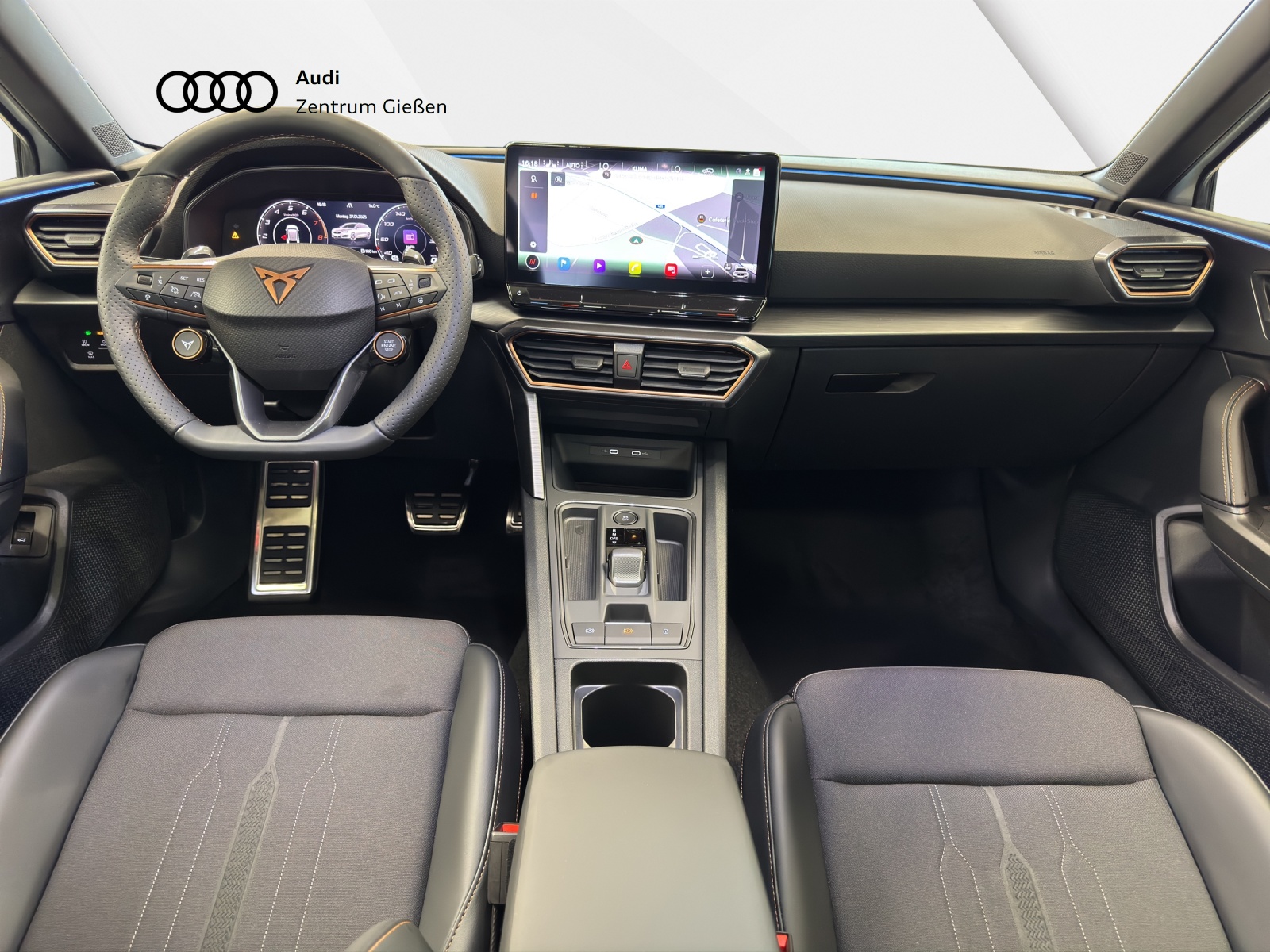 Leon Sportstourer 2.0 TSI 4Drive VZ PANO Matrix LED