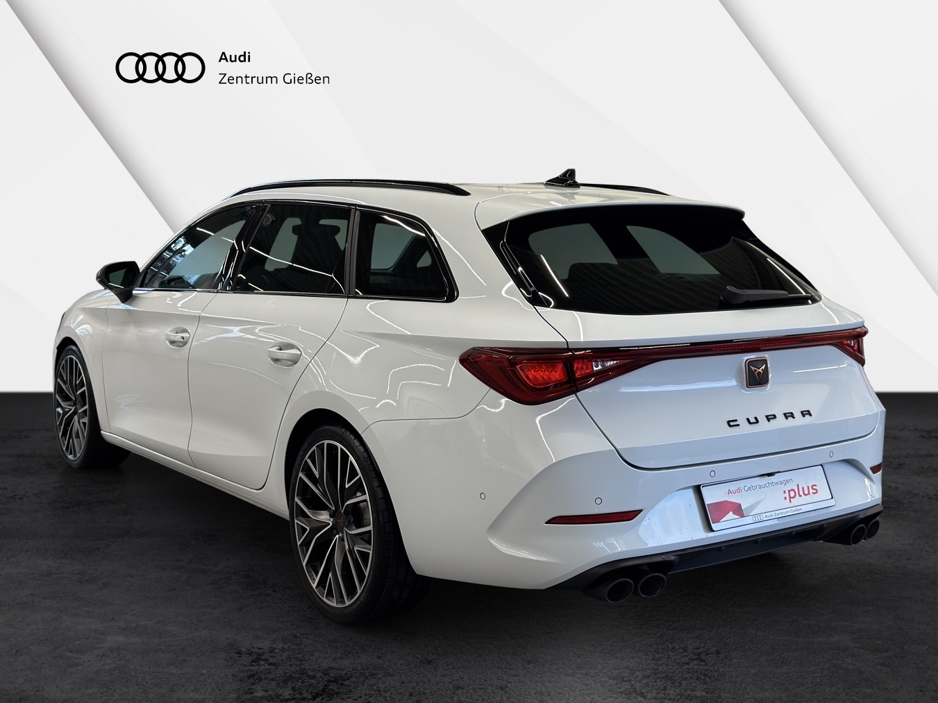 Leon Sportstourer 2.0 TSI 4Drive VZ PANO Matrix LED