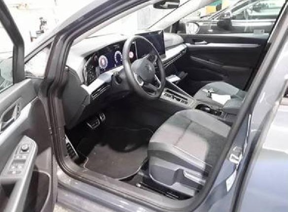 Golf 8 Variant eTSI DSG Goal