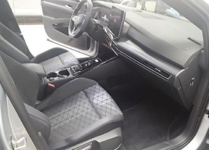 Golf 8 Variant TDI DSG R-Line Black Style IQ-Light Standh.DCC Pano