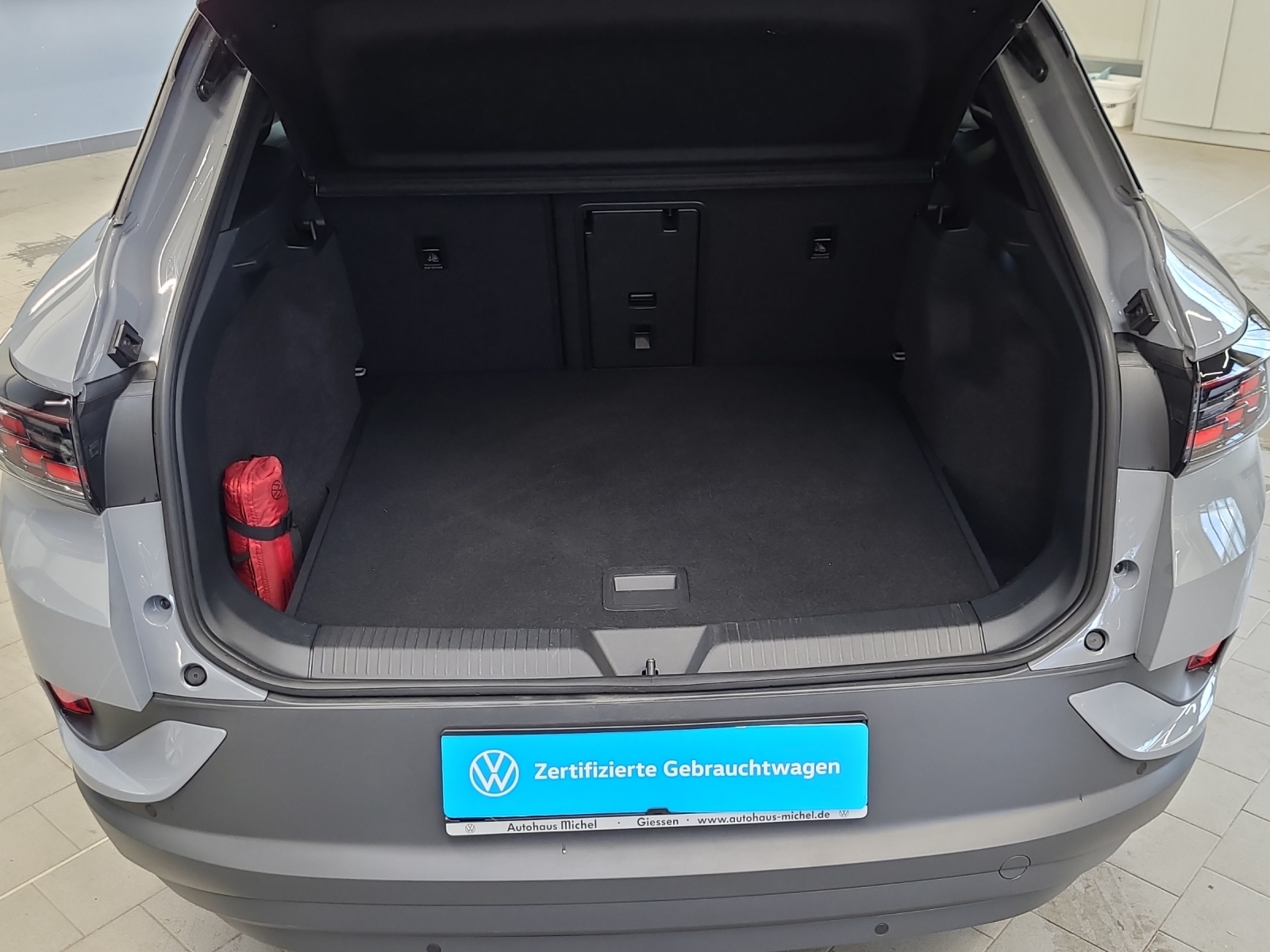 ID.4 Pro 210 kW/77kWh Wärmepumpe IQ-Light Pano ErgoSitz