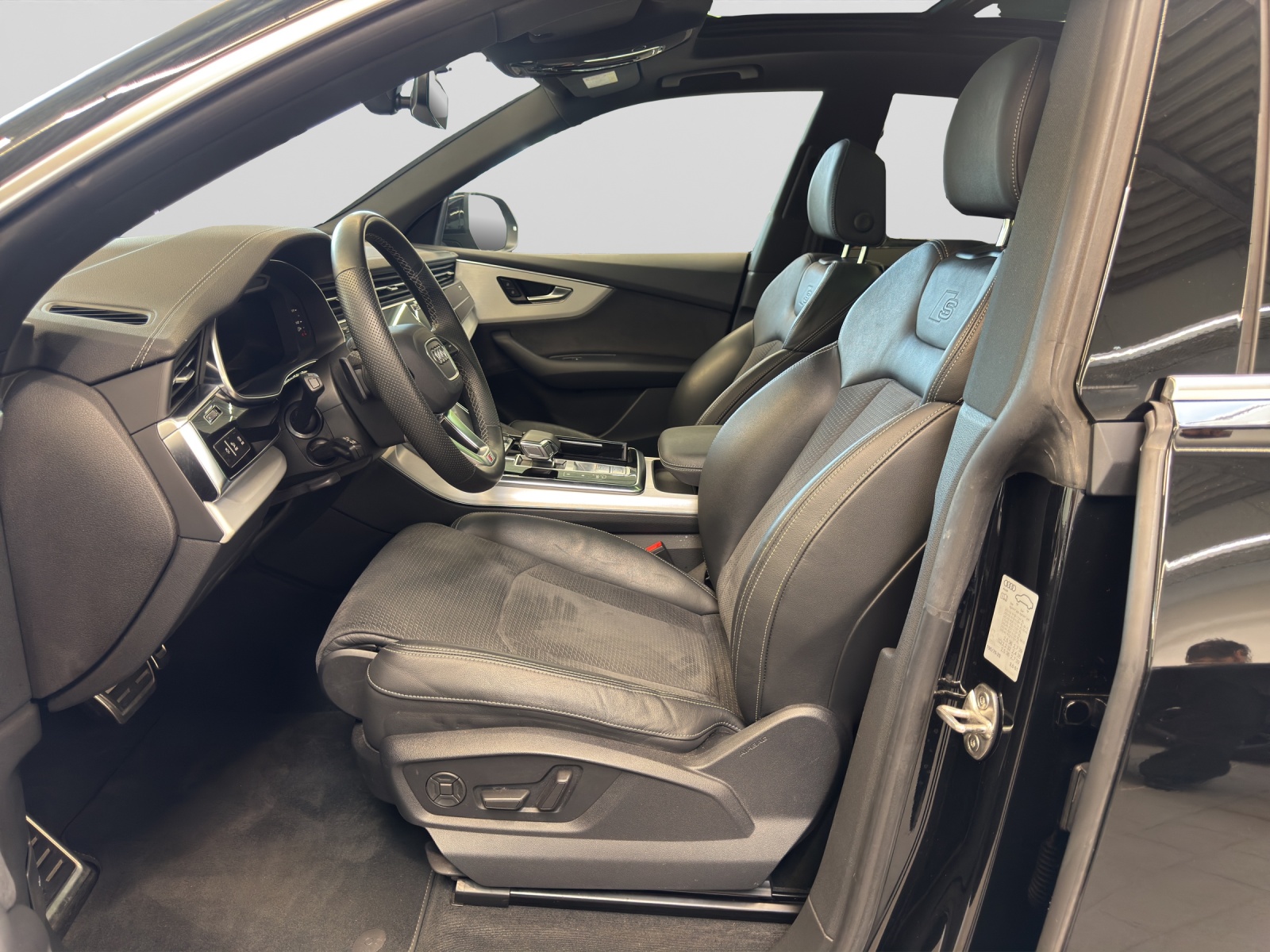 Q8 50 TDI quattro S line AHK Pano 360°Kamera