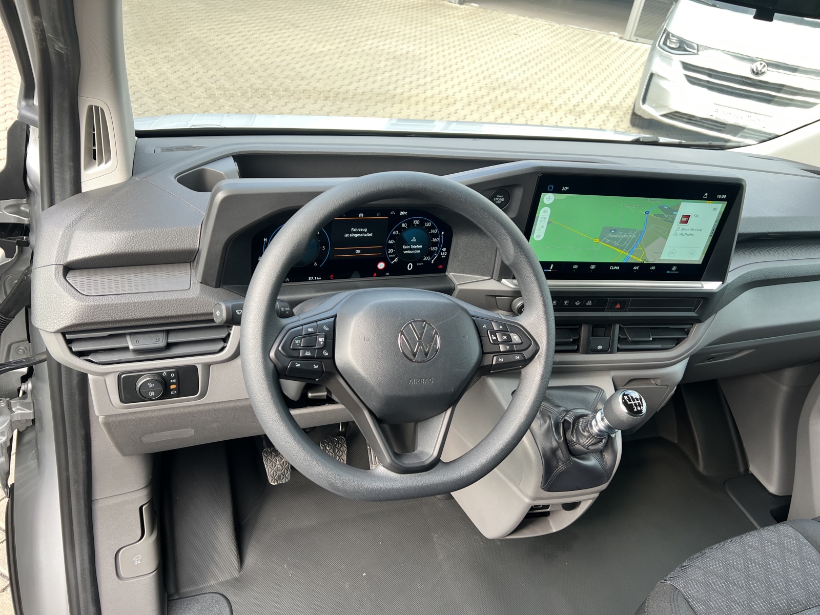 T7 Transporter Kasten LR 2.0 TDI AHK Klima PDC