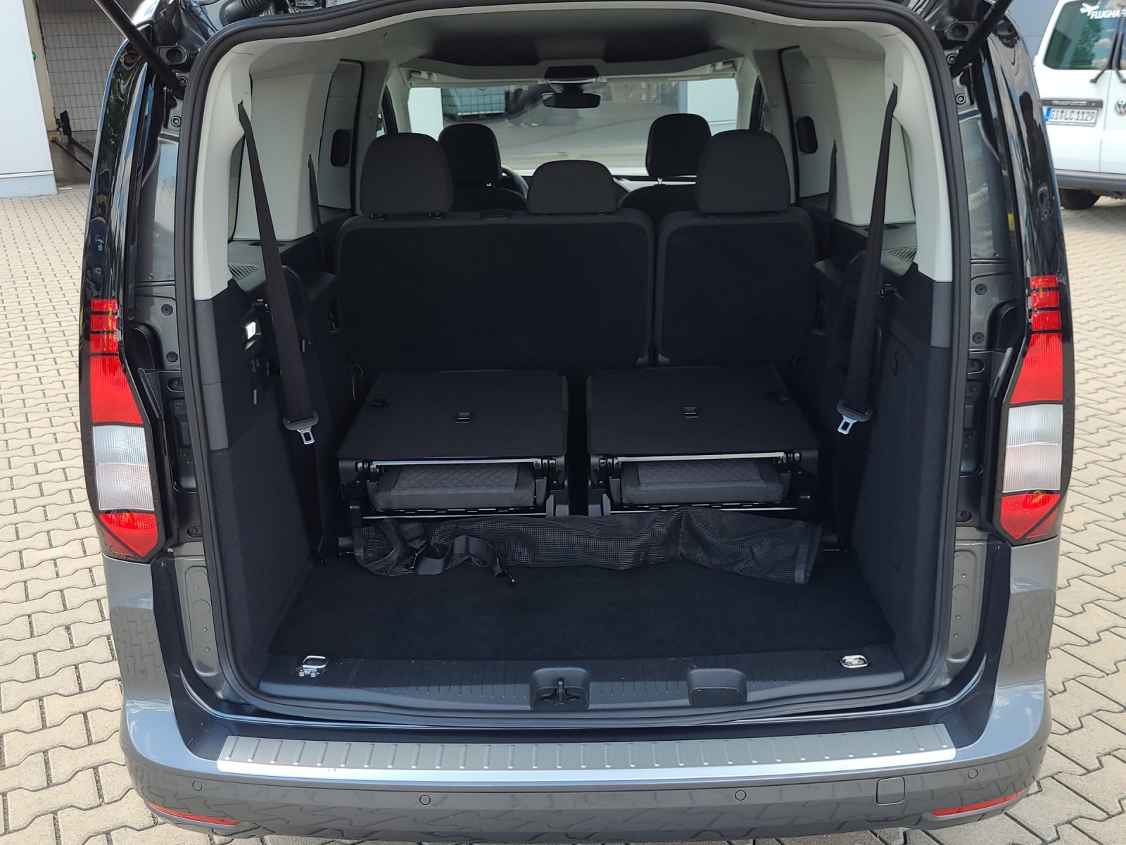 Caddy Maxi Life 7-Sitzer 1,5 TSI DSG LED Navi Parkassist 7 Sitzer
