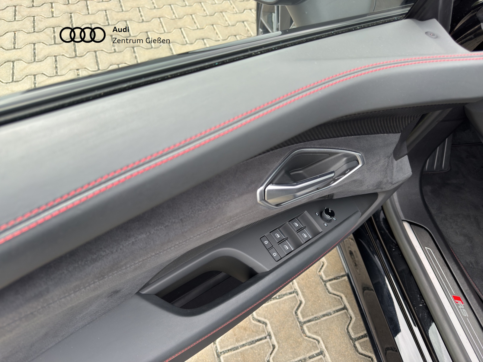 RS e-tron GT quattro Black B&O MATRIX HuD Sitzbelüftung / Massagesitz