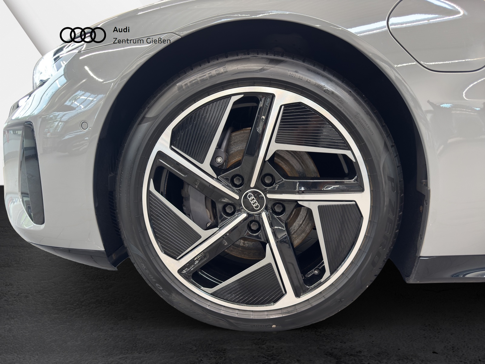 e-tron GT quattro Black Matrix Assistenzpakete