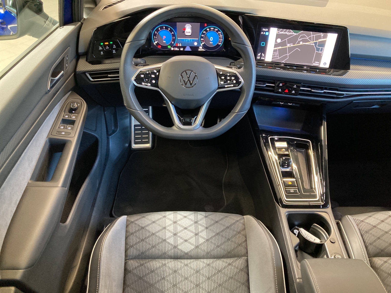 Golf VIII 1.5 eTSI DSG R-Line 
